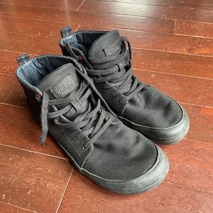 Wildling Atmodois Shoes